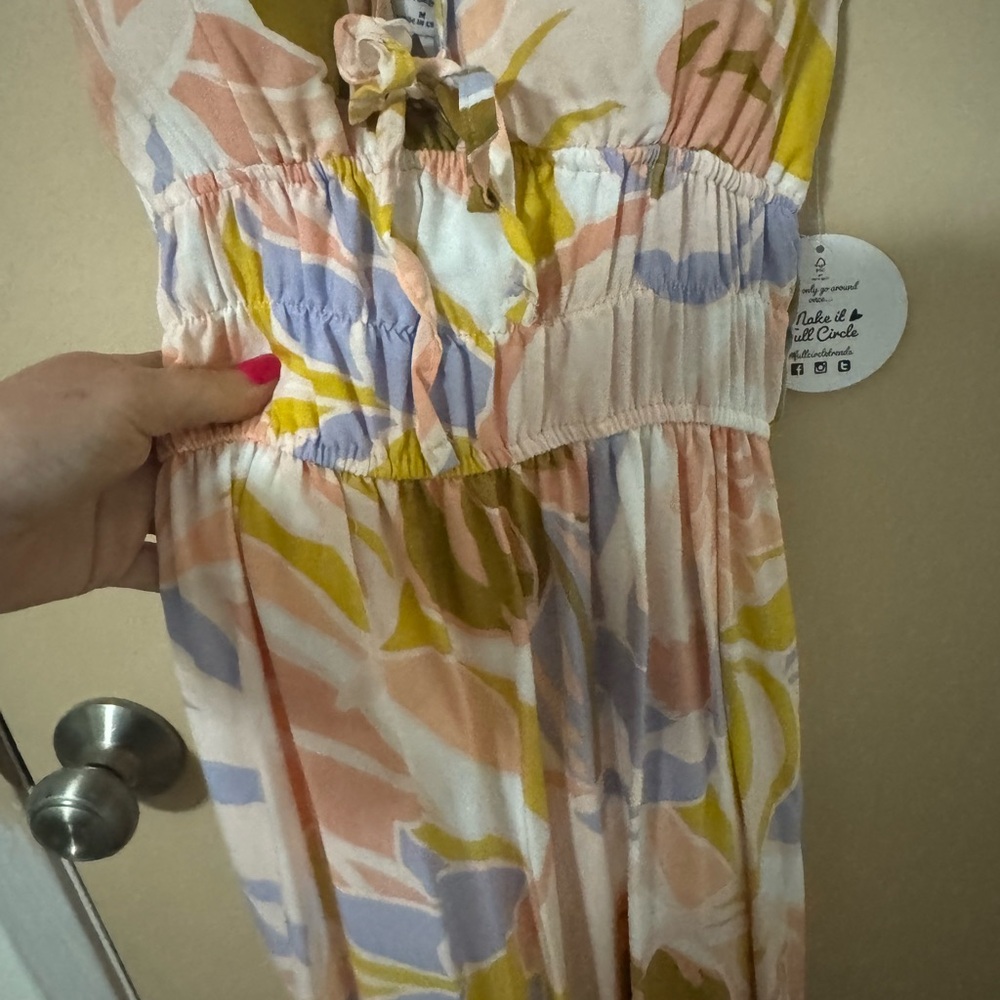 Women’s Spring Maxi - Picture 2 of 3